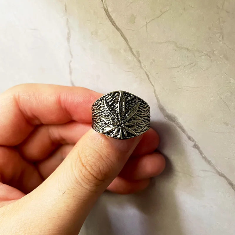 Retro Cannabis Leaf Open Ring